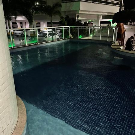 Apartamento com varanda e piscina Cabo Frio Exterior foto