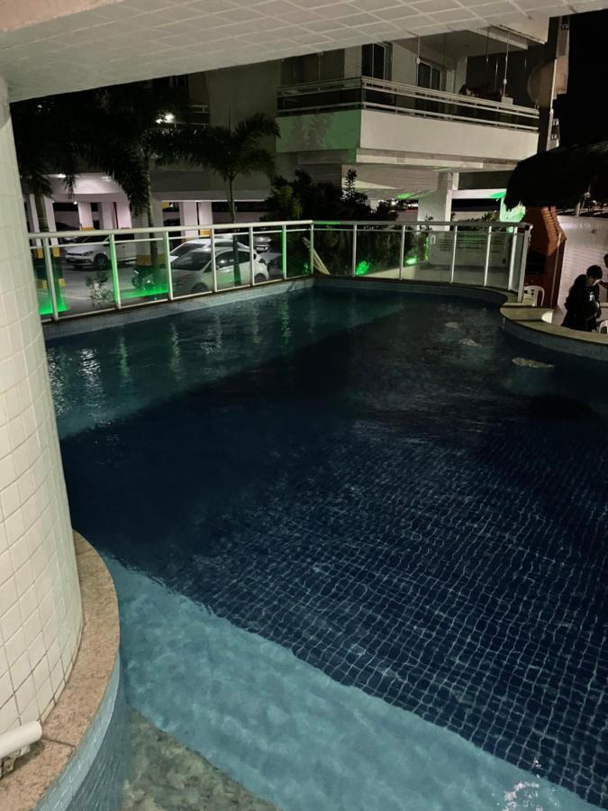 Apartamento com varanda e piscina Cabo Frio Exterior foto
