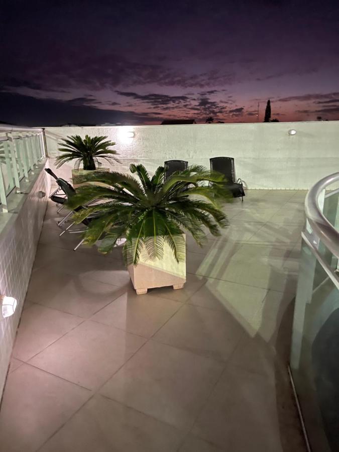 Apartamento com varanda e piscina Cabo Frio Exterior foto