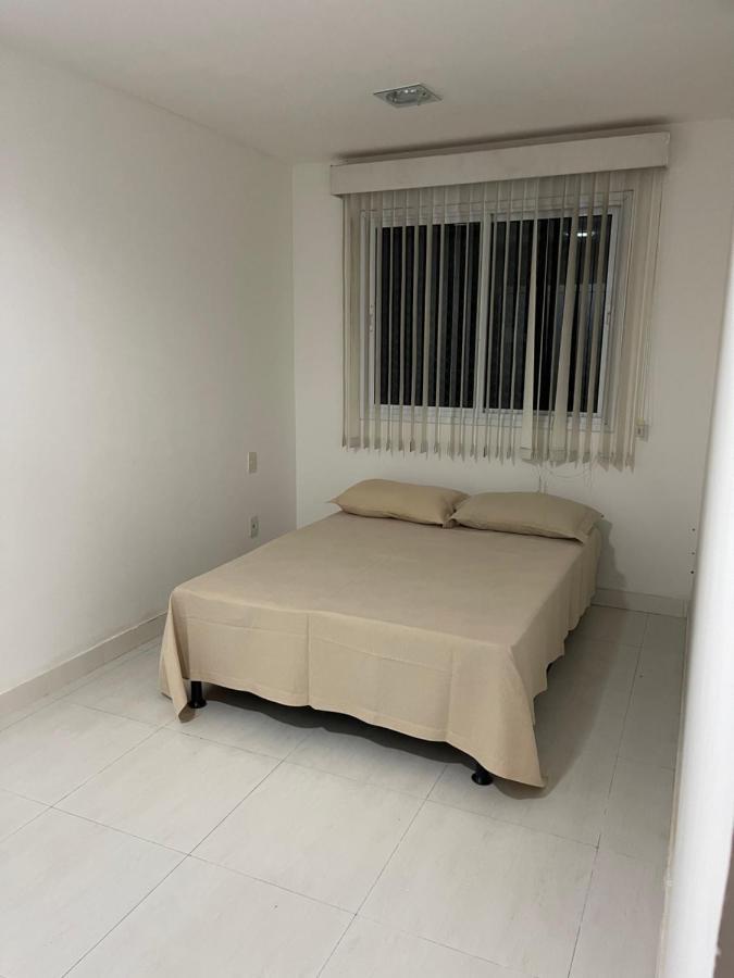 Apartamento com varanda e piscina Cabo Frio Exterior foto