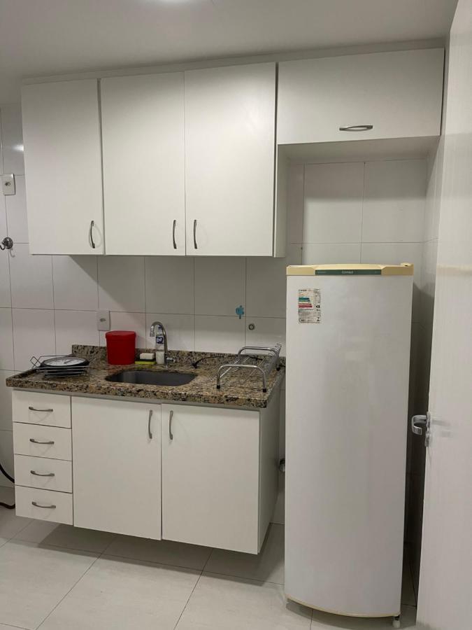 Apartamento com varanda e piscina Cabo Frio Exterior foto