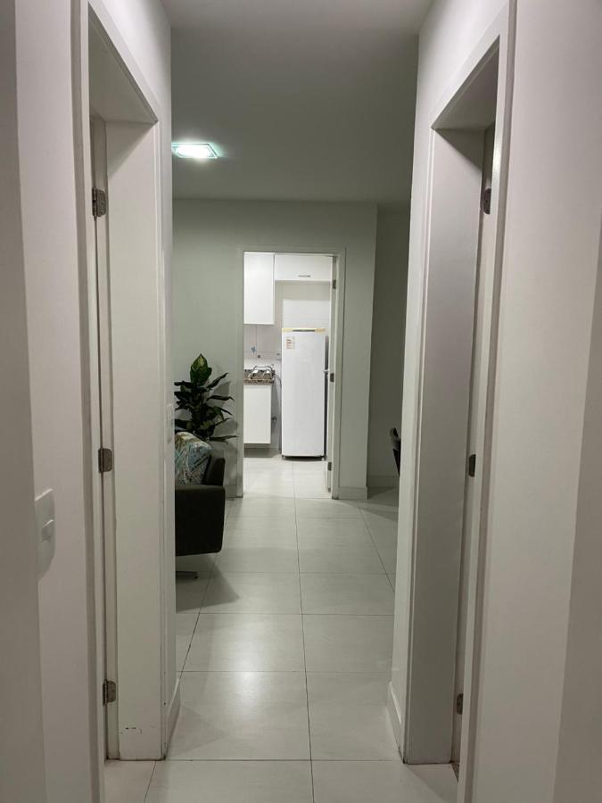 Apartamento com varanda e piscina Cabo Frio Exterior foto